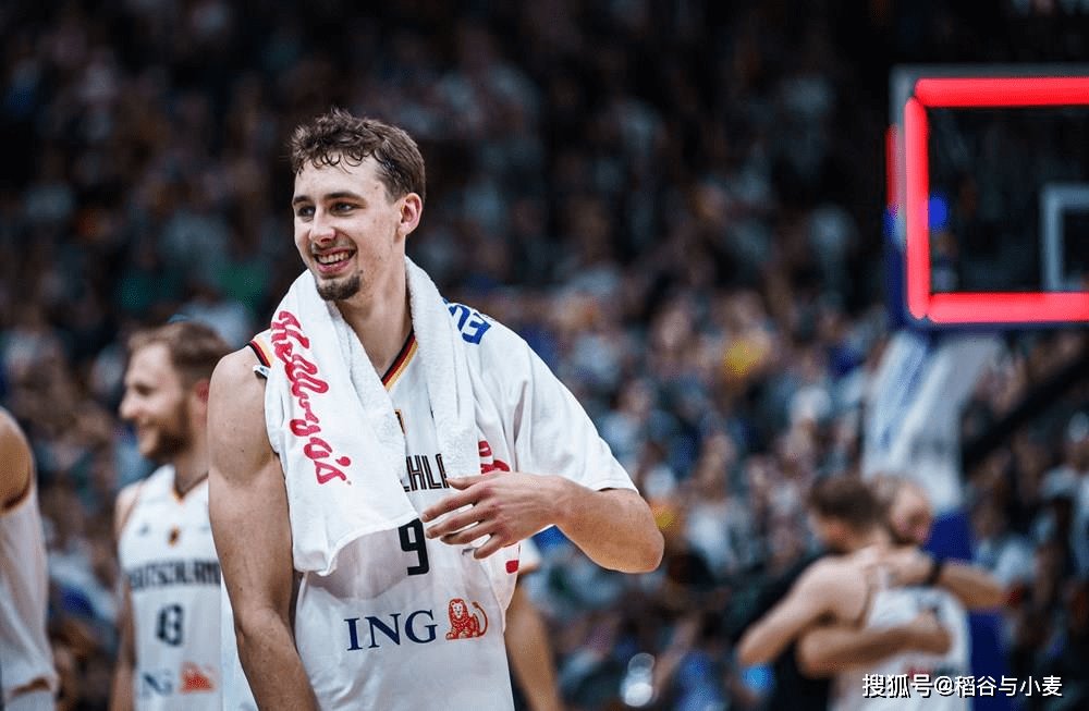 关于阿扎伦卡新星爆冷表现惊艳,德国队未来可期!的信息 关于阿扎伦卡新星爆冷表现惊艳,德国队未来可期!的信息